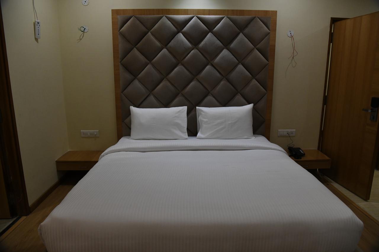Hotel Avalon Inn Ambikāpur Kültér fotó